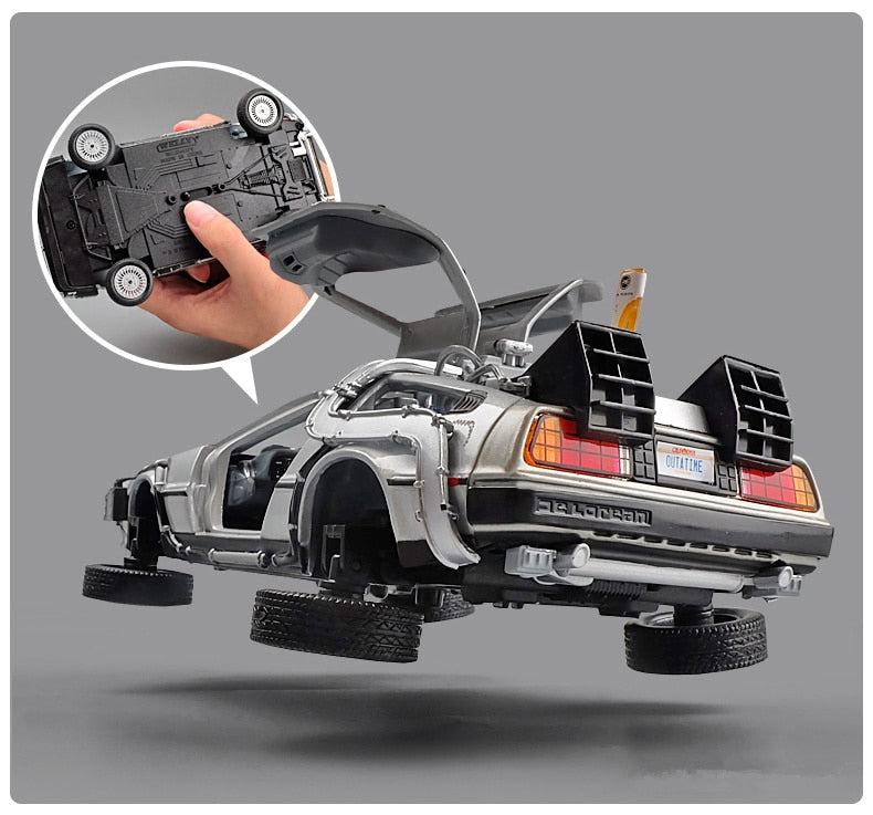 Welly 1:24 Diecast Alloy Model Car DMC-12 delorean back to the future Time Machine Metal Toy Car For Kid Toy Gift Collection